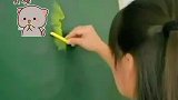 幼儿园老师用粉笔作画，寥寥几笔却栩栩如生
