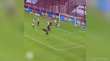 太秀了！足球史上最混乱进球 全队除守门员都参与进攻