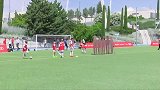西甲-1617赛季-皇马门神遭遇惊天世界波 9岁男童破门纳瓦斯难以置信-专题