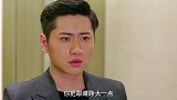 美女进了男厕所，被男子当场抓包，哪料美女反咬一口对他一顿臭骂