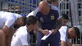 阿根廷队内训练桑保利面授迪玛利亚 与小马哥探讨战术
