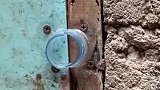 瓶盖做的门锁，只能防君子