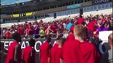红军要到群众身边去！利物浦训练后与球迷互动太亲民