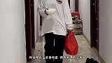 猫：我这是犯天条了吗？弄这么粗的链子拴我！