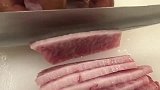 日本蓝鳍金枪鱼一块要300元，土豪直接来一盘！