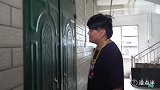 丈夫出差突然回家，妻子在家却不敢开门，结果丈夫闹出大乌龙！