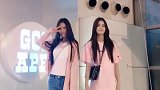 两位小姐姐火了，在商场里跳舞，明明可以靠颜值，偏偏靠实力！