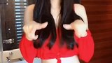 肤白貌美的小姐姐，舞起“野狼迪斯科”一点都不含糊！