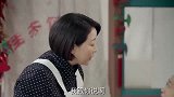 母亲给儿子安排相亲，谁料儿子相一半抓蛐蛐去了，太逗了！