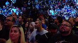 WWE-17年-RAW第1268期开场：WWE现场观众起立 不忘国难为911事件遇难者默哀-花絮