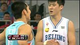 CBA-1314赛季-季后赛-总决赛-第3场-李学林被犯规后直捣黄龙 强行上篮得分-花絮