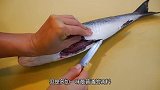 杀鱼掏出“鱼蛋”直接吃？那太浪费了，加一味调料，瞬间身价翻倍