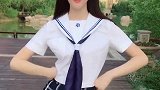 一身校服装的小姐姐，你能看出来她多大么