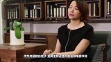 曾与董卿相恋6年，被封为央视头号帅哥，如今年过半百无人识！