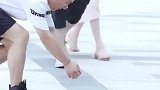 小姐姐吓一跳，这是怎么了
