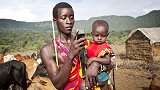 非洲只有10%家庭有电，想给手机充电，代价是我们的几十倍！