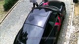 一对男女靠近豪车，假如没监控，谁信她们是这种人！
