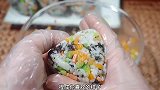 每次做这个孩子们都抢着吃，简单又好吃的饭团一定要试一试
