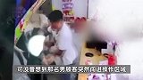 女店员疑因奶茶下架遭情侣冲进操作间殴打，对方至今未道歉，警方回应
