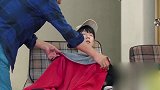 《青春旅社》戴军童心未泯做幼稚动作，让赵英俊气得要打他