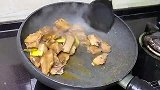 难怪饭店的排骨那么好吃，40年老厨师告诉我，讲解非常到位