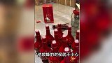 顾客买酒泡蜂打翻网盒，虎头蜂群在店内飞舞，店家头被蜇肿：特疼
