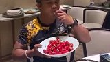 一代泰拳拳王，吃到樱桃后，整个人都不好了！