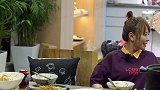 人不如狗系列最萌铲屎官王源，溺爱大虫抱不停