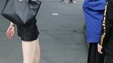 小哥真是身在福中不知福，这样完美的女朋友上哪里去找？