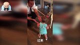 8月大宝宝第一次走路，接下来请注意老爸的反应，看一次我笑一次