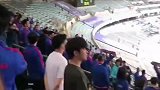 少数申花球迷赛前拉横幅 表达对球队成绩的不满