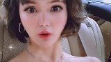 我披上头纱的样子 是不是很漂亮 你们喜欢吗