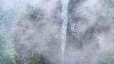 贵州发现一“夺命桥”，接下来的一幕太吓人了，这人胆子真大