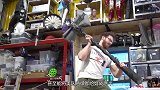 国外小哥自制“防弹煎锅”，扣动扳机亲测，效果真是惊艳了！