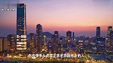 意大利华裔来中国出差，街头看到这一幕埋怨当初不该移民