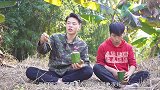 农村小伙用冬瓜煲汤，煮了半天，差点没吃上肉！