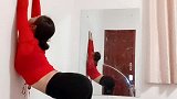 先净化你的心灵，再欣赏瑜伽的美