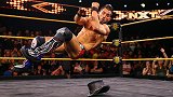 NXT第548期未播画面：格莱姆斯的帽子遭殃了！加尔加诺模仿巨石强森经典招式人民肘击
