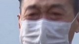 大学老师杀害19岁女生案今日开庭，受害人父亲手捧遗像痛哭