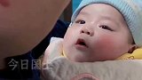 五个月零五天宝宝学喊“爸爸”，小嘴巴尝试几次就学会了