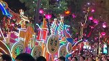 大唐不夜城的迅游彩车