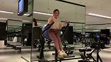 厉害!邓紫棋健身房唱歌秀嗓音 一边健身一边飙高音气息丝毫不乱