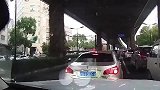 我最讨压加塞的，哪怕你是凯迪拉克。
