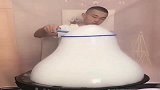 这是个高手！一个大泡泡，也能玩上一天！