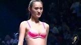 内衣秀：这绝对是尤物级别的，看完不淡定了