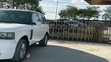 铲车司机这做法是怎么了