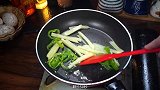 土豆丝怎么炒好吃，简单又好吃的青椒炒土豆丝，超级开胃