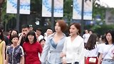 小姐姐回眸一笑心都化了