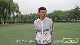 美女和小伙比赛跑步，姿势一个比一个奇葩，猜猜最后谁赢了？
