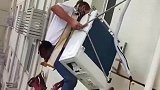 装空调被收取高空作业费你会给吗